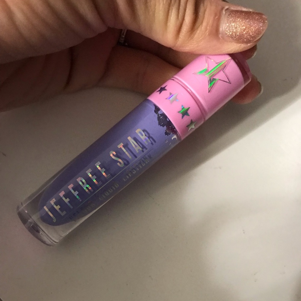Jeffery Star velour lipstick